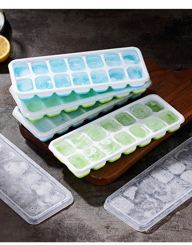 Stackable Silicone Ice Cube Tray Set with Lids – 4 Pack