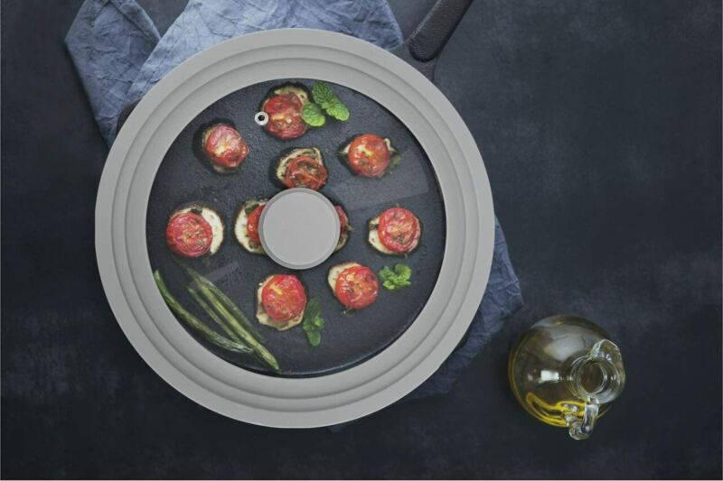 Universal Glass Pot Lid with Silicone Rim – Heat Resistant Replacement Cover for Pots, Pans & Skillets 9-11 Inch